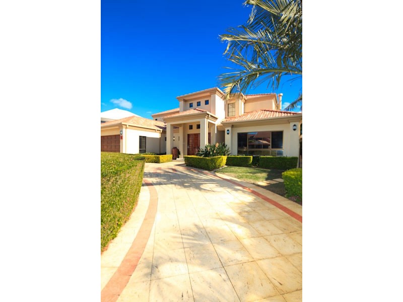 3 Ipsley  Drive BROADBEACH WATERS 4218, Broadbeach Waters QLD 4218
