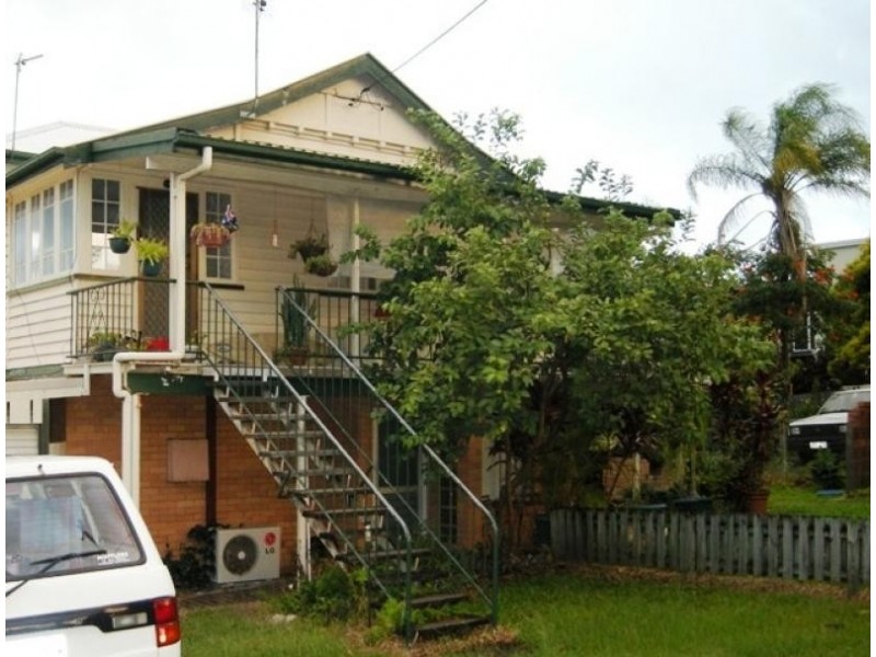 34 Government Road LABRADOR 4215, Labrador QLD 4215