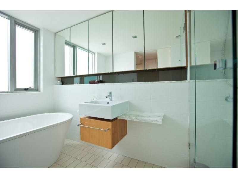 24 Ephraim Island Parade PARADISE POINT 4216, Paradise Point QLD 4216