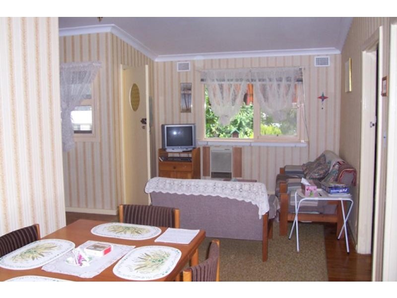 24 Peter Crescent BATEHAVEN 2536, Batehaven NSW 2536