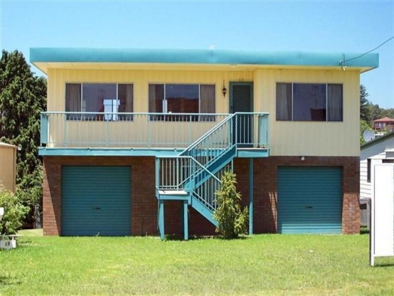 18 Wattle Crescent BATEHAVEN 2536, Batehaven NSW 2536