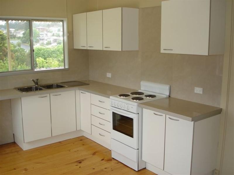 18 Wattle Crescent BATEHAVEN 2536, Batehaven NSW 2536