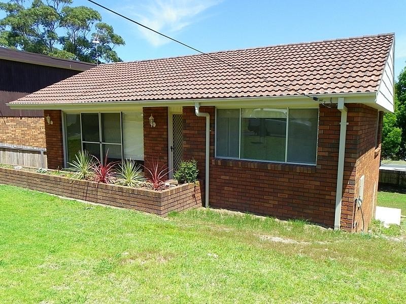 4 Pengana  Crescent MOLLYMOOK 2539, Mollymook NSW 2539