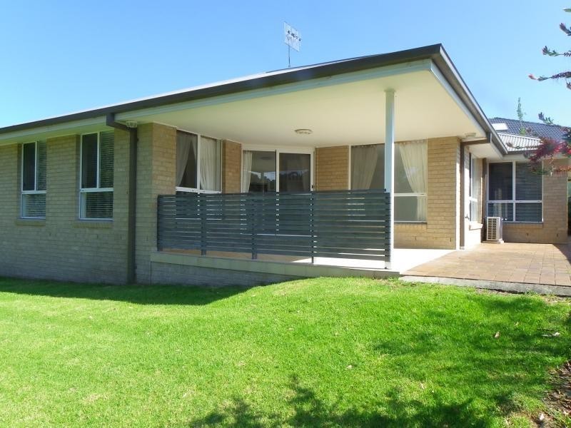15 Mison Circuit MOLLYMOOK 2539, Mollymook NSW 2539