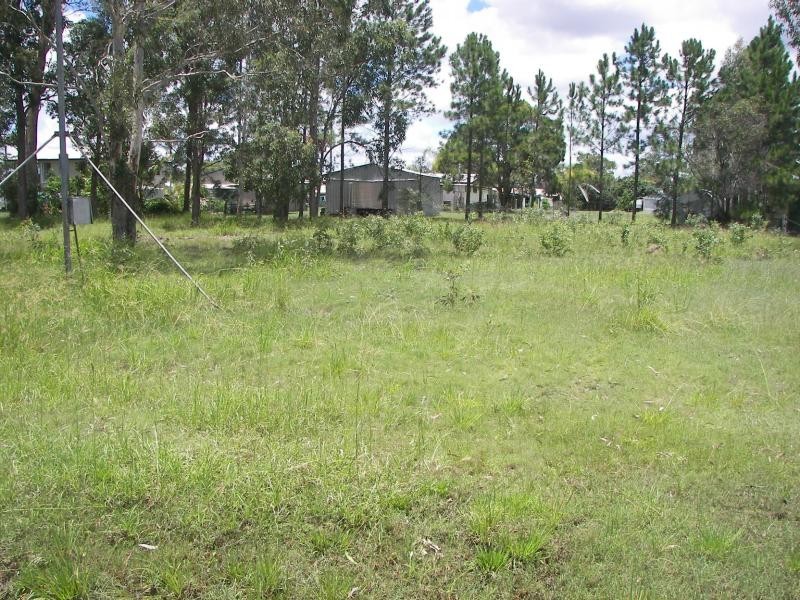 3  Charlton  Street BUXTON 4660, Buxton QLD 4660
