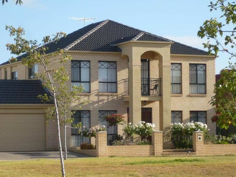 27 Shearwater  Drive MAWSON LAKES 5095, Mawson Lakes SA 5095