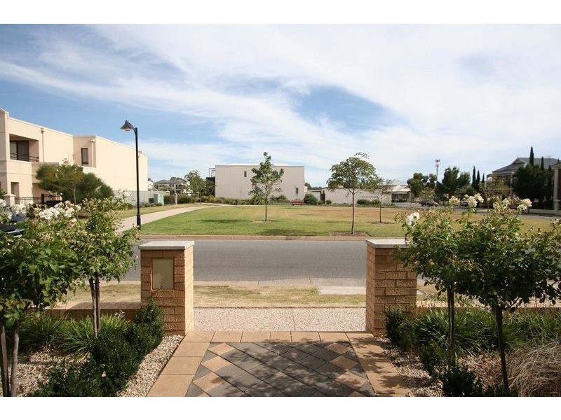 27 Shearwater  Drive MAWSON LAKES 5095, Mawson Lakes SA 5095