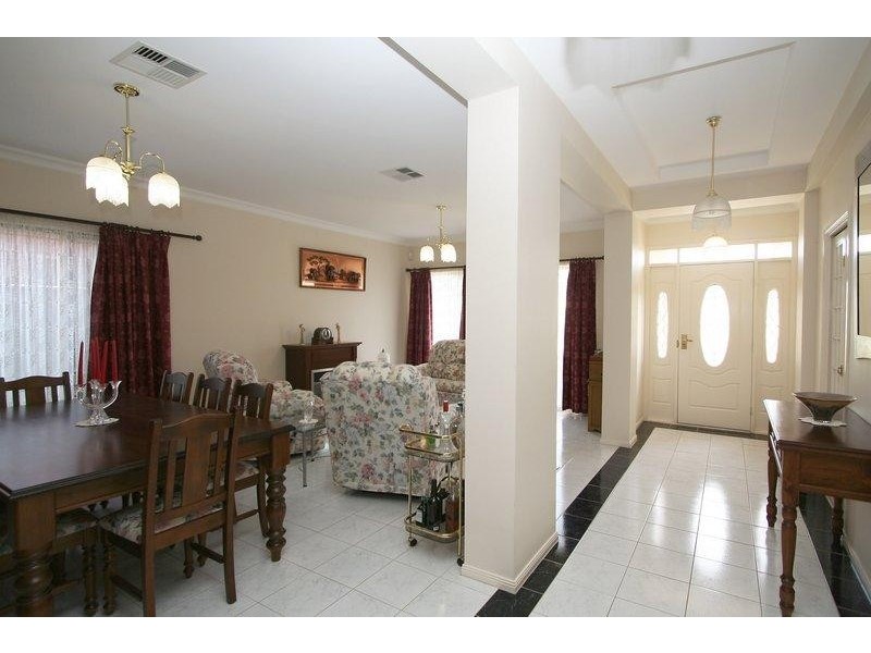 27 Shearwater  Drive MAWSON LAKES 5095, Mawson Lakes SA 5095