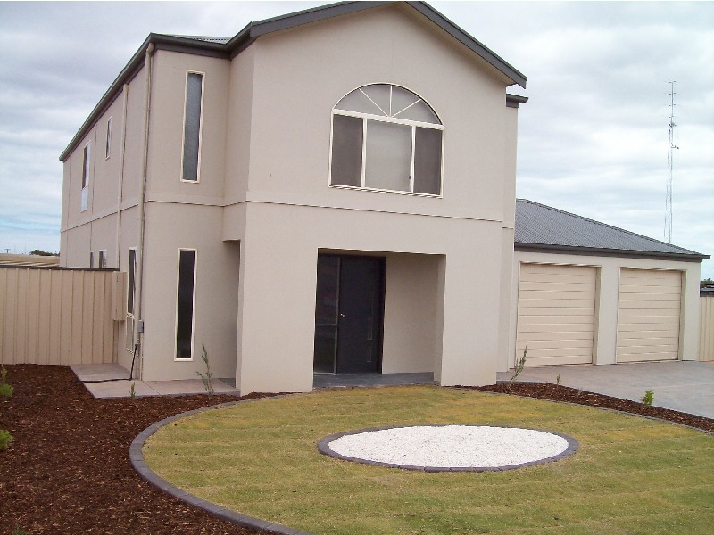 13 Hazel  Street MOONTA BAY 5558, Moonta Bay SA 5558
