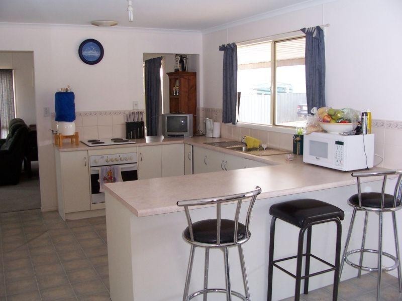 9 Penang  Drive PORT BROUGHTON 5522, Port Broughton SA 5522
