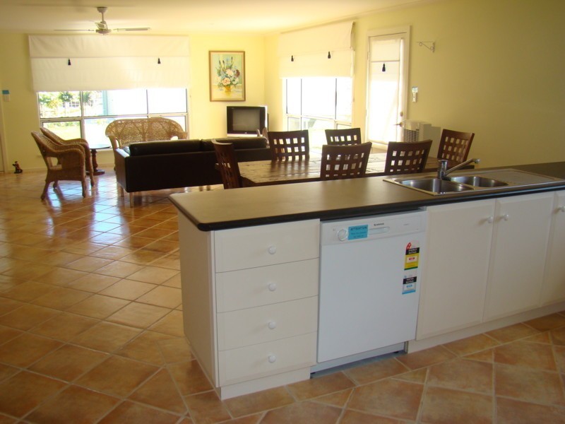 13 Gibson  Avenue ENCOUNTER BAY 5211, Encounter Bay SA 5211