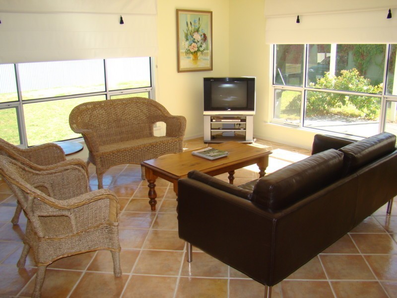 13 Gibson  Avenue ENCOUNTER BAY 5211, Encounter Bay SA 5211