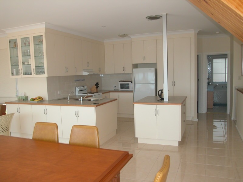 3 Thompson  Court ENCOUNTER BAY 5211, Encounter Bay SA 5211