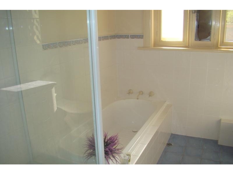 21 Hindmarsh  Road MCCRACKEN 5211, Mccracken SA 5211