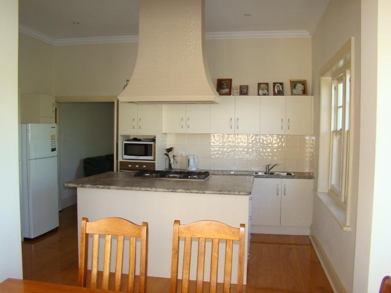 21 Hindmarsh  Road MCCRACKEN 5211, Mccracken SA 5211