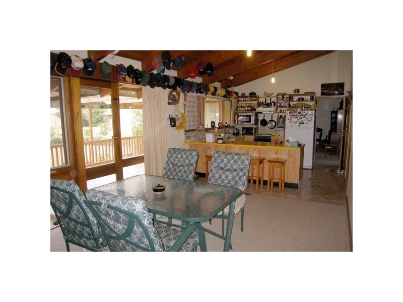 9 Beach  Road COOBOWIE 5583, Coobowie SA 5583