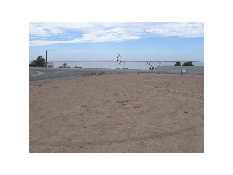 1 Captain Hutchinson Drive POINT TURTON 5575, Point Turton SA 5575