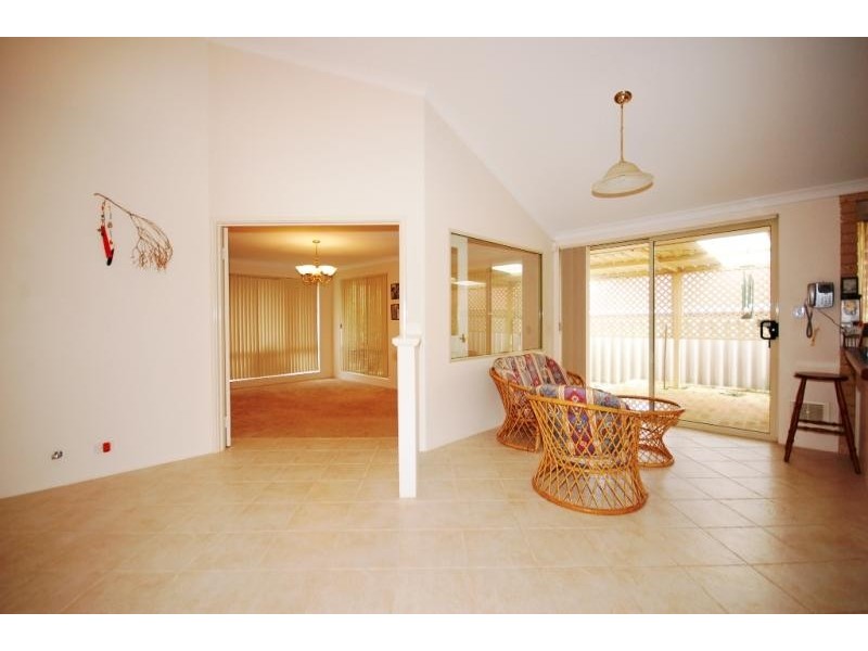 40 Manchester Drive HOCKING 6065, Hocking WA 6065