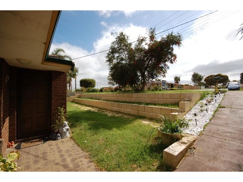40 Yallambee Crescent WANNEROO 6065, Wanneroo WA 6065