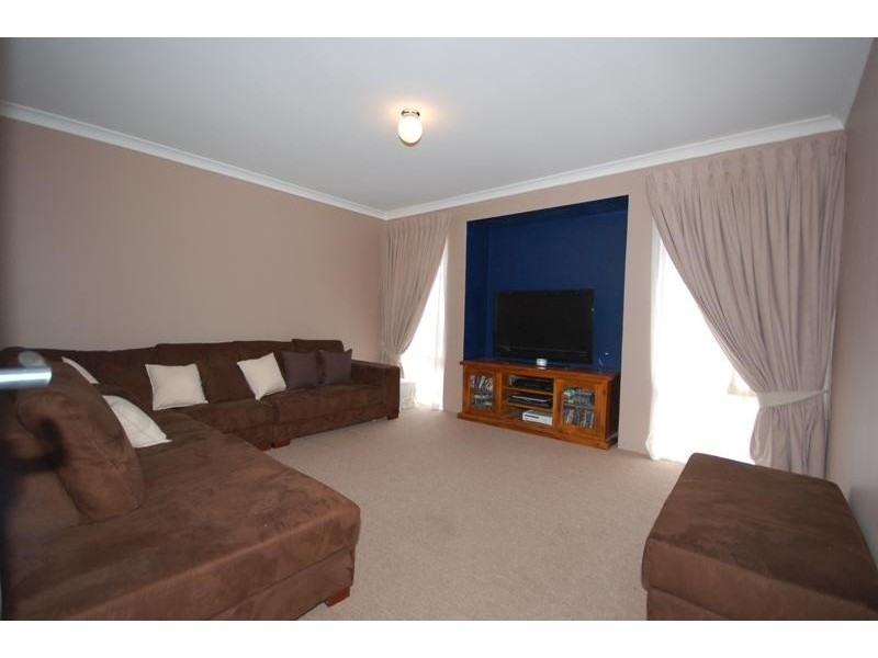 70 East Road PEARSALL 6065, Pearsall WA 6065