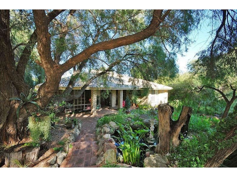 4 Springpark  Trail CARRAMAR 6031, Carramar WA 6031