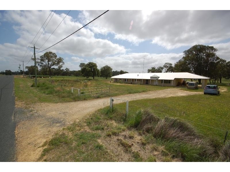 116 Rangeview Drive, Wanerie WA 6503