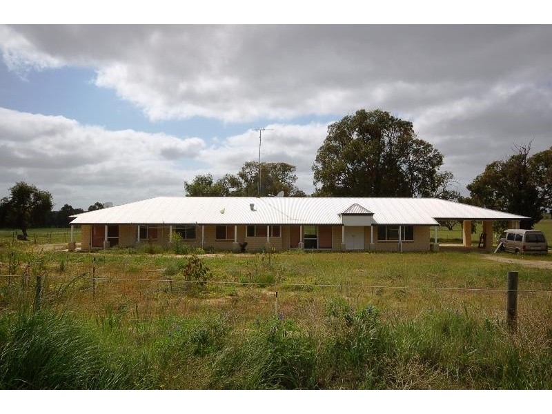 116 Rangeview Drive, Wanerie WA 6503