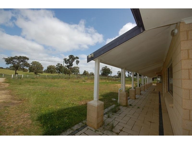 116 Rangeview Drive, Wanerie WA 6503