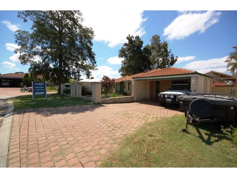 18 Mangrove Circuit, Banksia Grove WA 6031