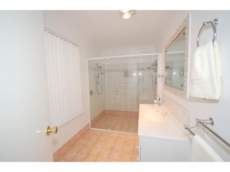 8 Kimbe Court, Mindarie WA 6030