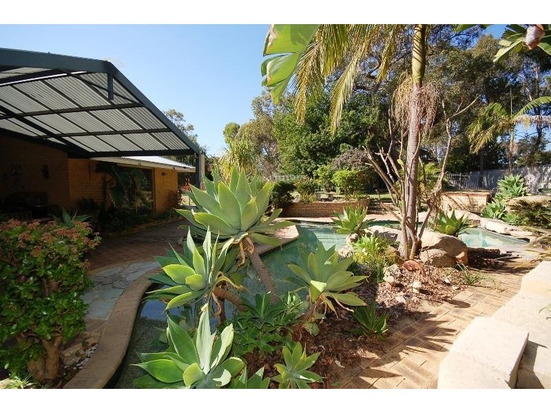 18 Agonis Place, Wanneroo WA 6065