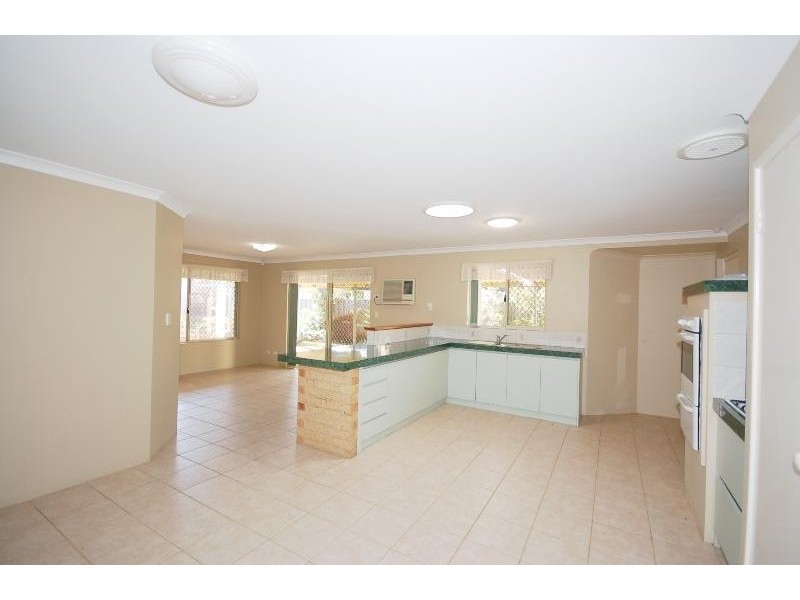 25 Valley Views Road, Landsdale WA 6065