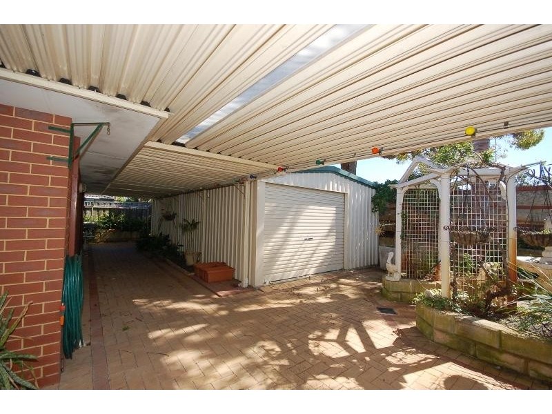 25 Valley Views Road, Landsdale WA 6065