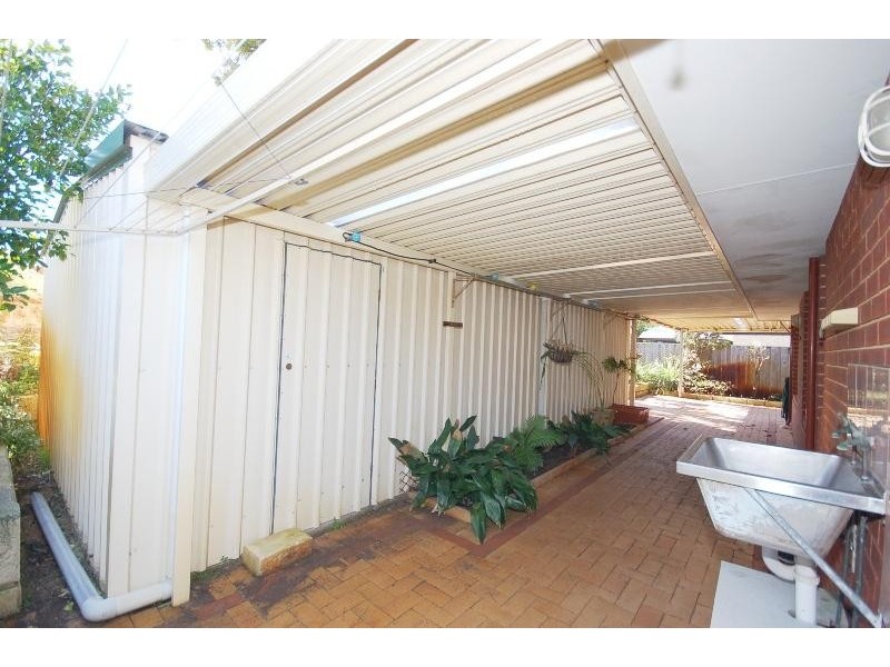 25 Valley Views Road, Landsdale WA 6065