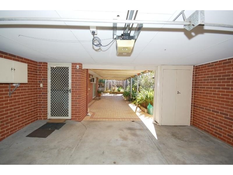 25 Valley Views Road, Landsdale WA 6065