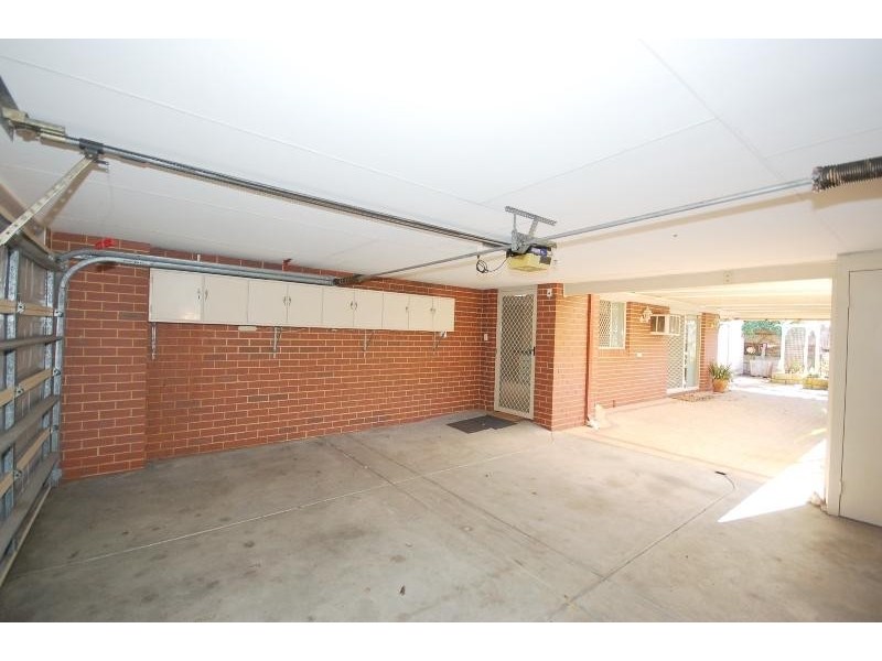 25 Valley Views Road, Landsdale WA 6065