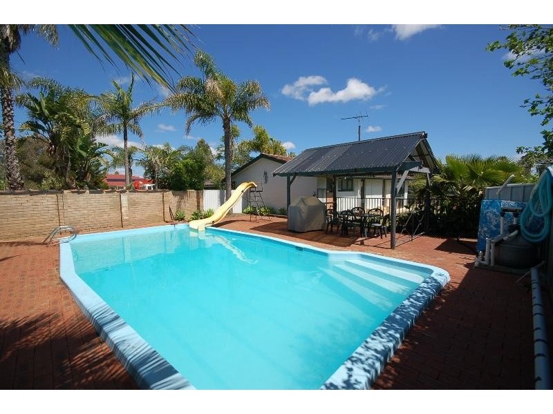 9 Aubrey Court, Wanneroo WA 6065