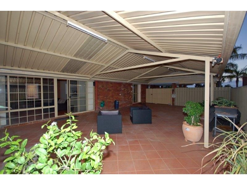 28 Lalina Way, Wanneroo WA 6065
