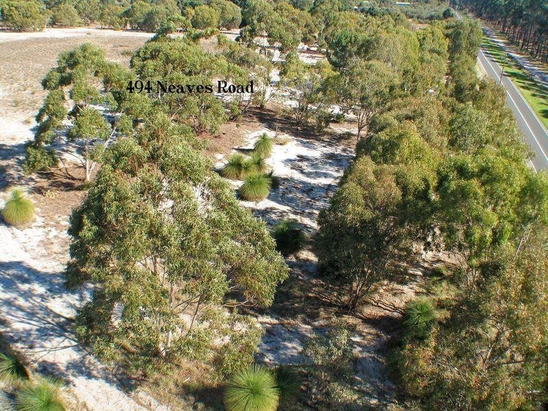 494 Neaves Road, Mariginiup WA 6078