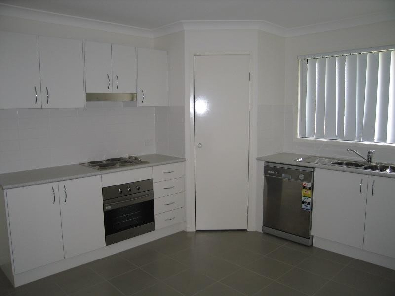 6 Heron  Close LOWOOD 4311, Lowood QLD 4311