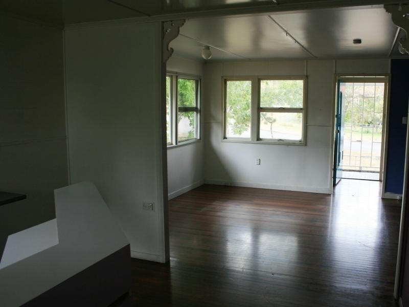 3 Melbourne Street BRASSALL 4305, Brassall QLD 4305