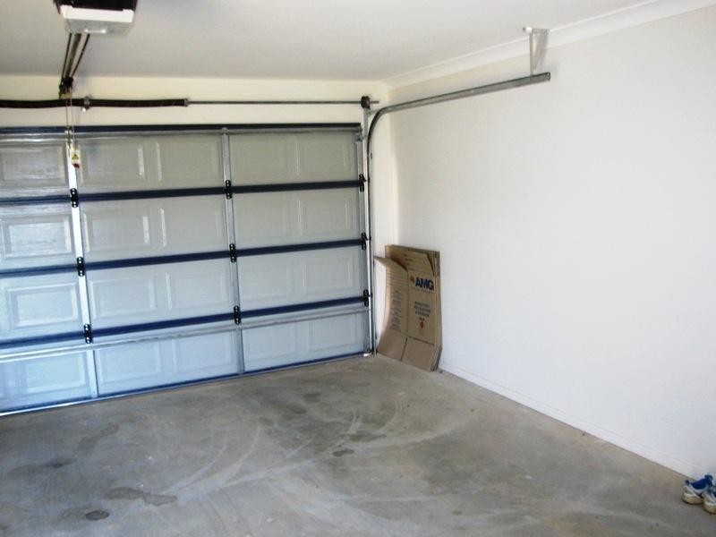 2 Dior Place, Wulkuraka QLD 4305