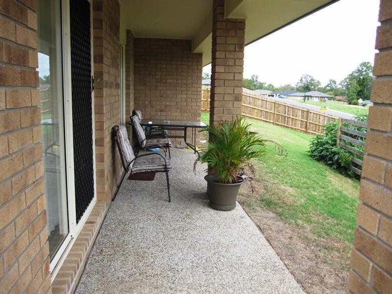 2 Dior Place, Wulkuraka QLD 4305