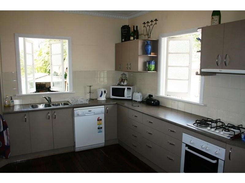 23 Vineyard Street ONE MILE 4305, One Mile QLD 4305