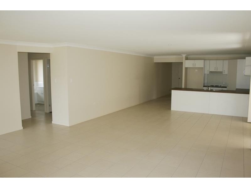 7 Lilley Terrace, Chuwar QLD 4306
