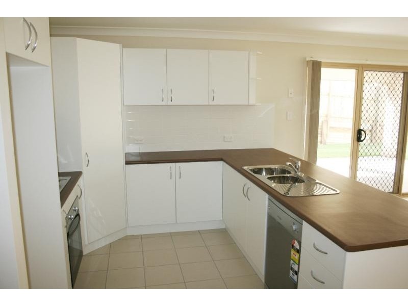 7 Lilley Terrace, Chuwar QLD 4306