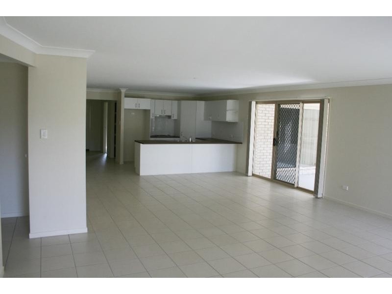 7 Lilley Terrace, Chuwar QLD 4306