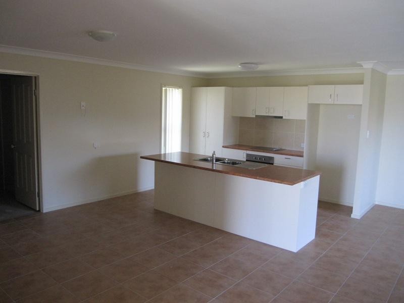 24 Harrier Place, Lowood QLD 4311