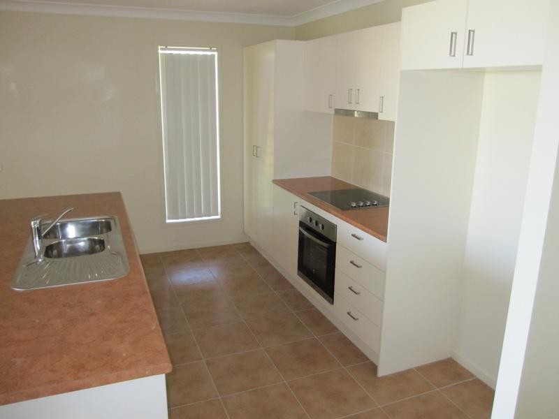 24 Harrier Place, Lowood QLD 4311