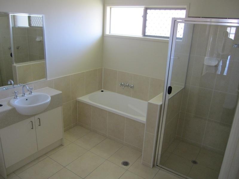 24 Harrier Place, Lowood QLD 4311